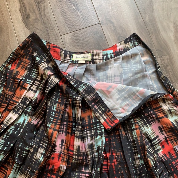 Anthropologie mid length pleated skirt - Picture 2 of 3